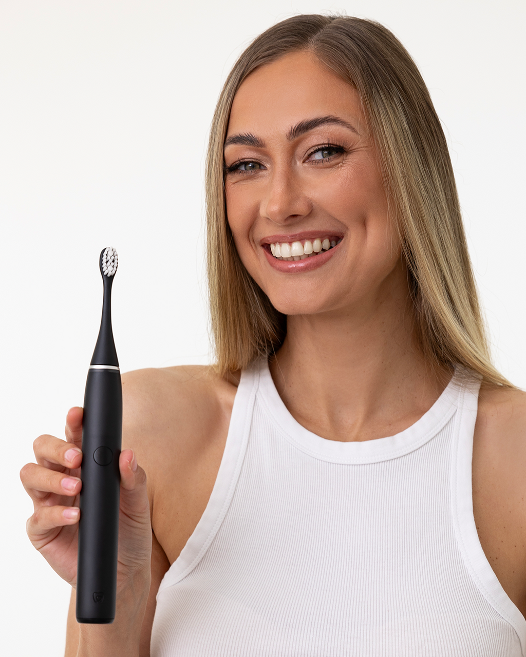 Rechargeable electric toothbrush offering up to 70 days of battery life, complete with travel case and USB-C charging cable ​
