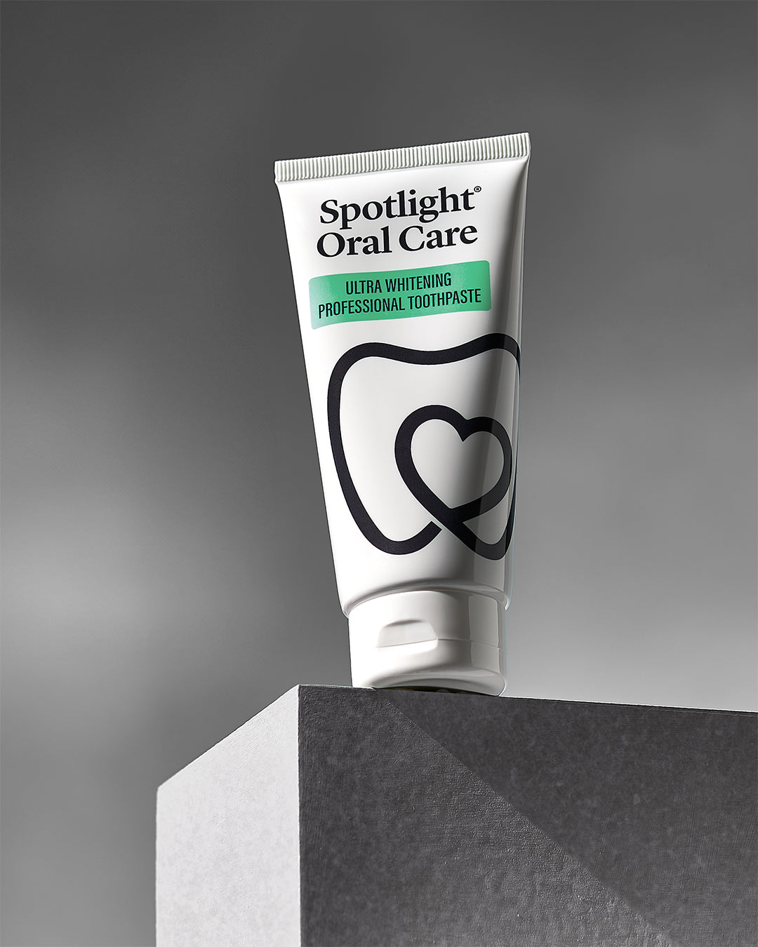 Vegan-friendly and cruelty-free toothpaste offering effective whitening without sensitivity​