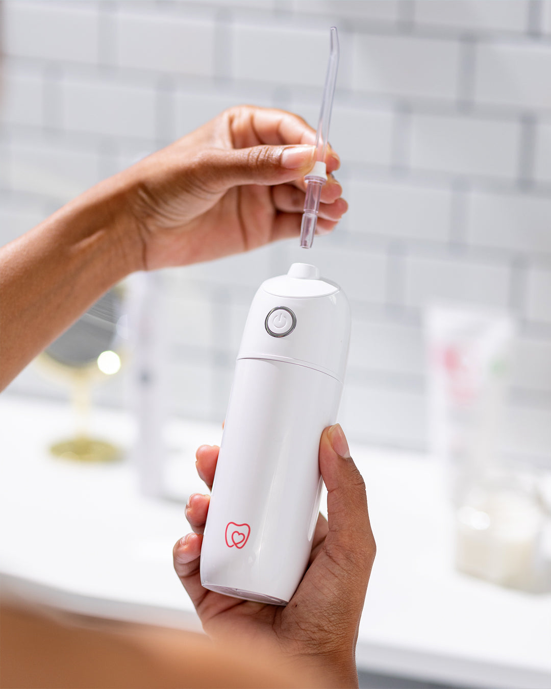 Dentist-developed replacement tips designed to enhance your water flossing experience, targeting plaque, gum health, and bad breath​