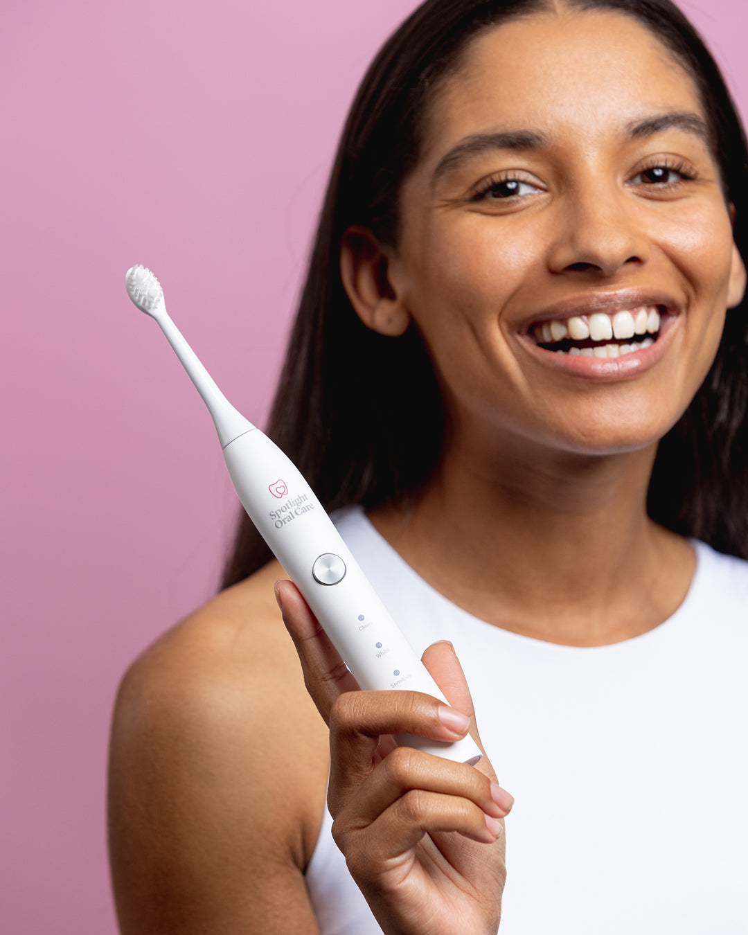 Set of three white replacement heads compatible with Spotlight's Sonic Toothbrush, recommended for replacement every 3 months to maintain optimal oral hygiene​