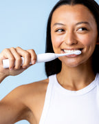 Advanced sonic toothbrush delivering up to 48,000 reps per minute with a 2-minute self-timer and 30-second interval reminders to ensure thorough cleaning​